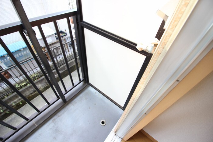 物件内観写真13　(洗濯機置場)