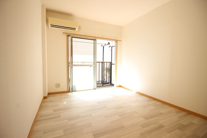 物件内観写真22　(居室)