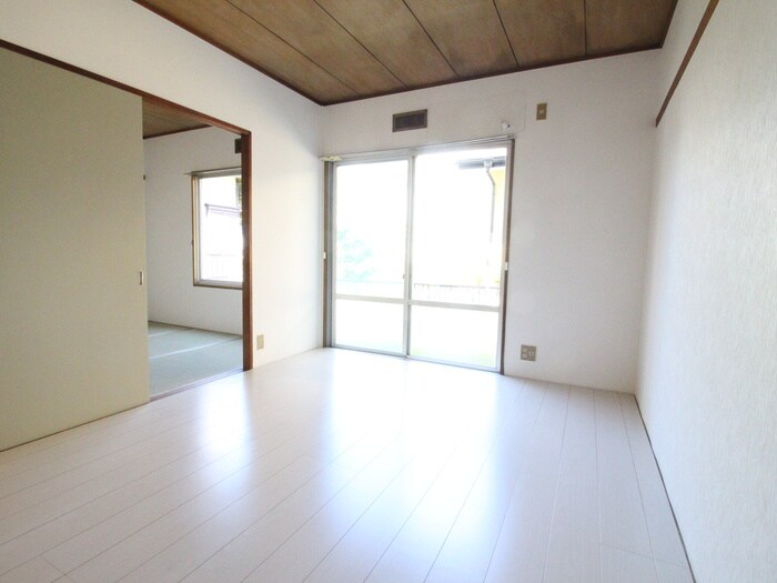 物件内観写真8　(居室)