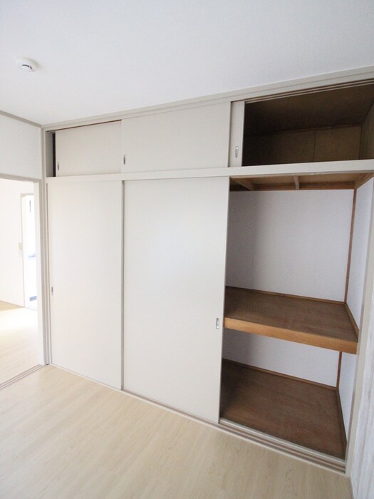物件内観写真13　(収納)