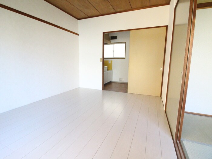 物件内観写真13　(居室)