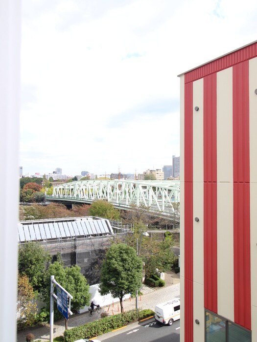 物件内観写真22　(室内からの展望)