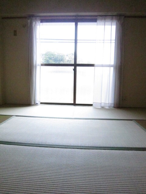 物件内観写真13　(居室)