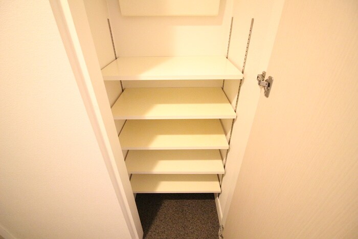 物件内観写真15　(靴箱)