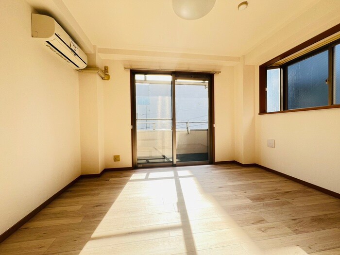 物件内観写真7　(居室)