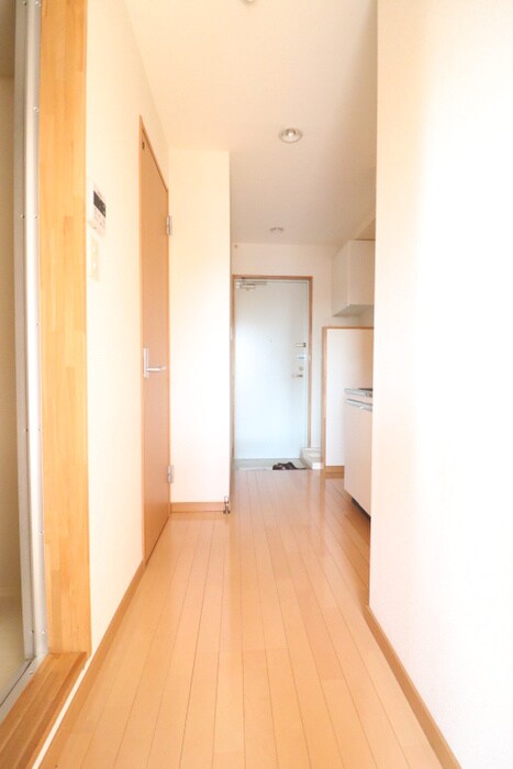 物件内観写真17　(廊下)