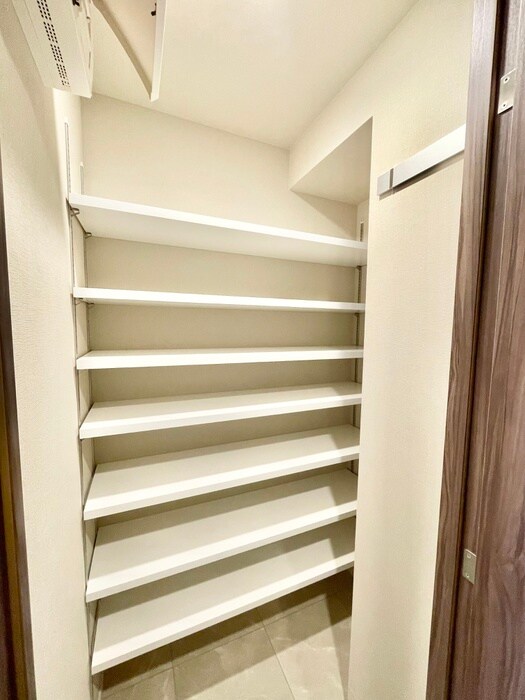 物件内観写真8　(収納)