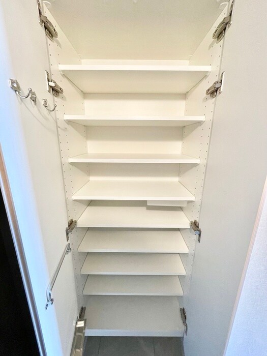 物件内観写真8　(収納)