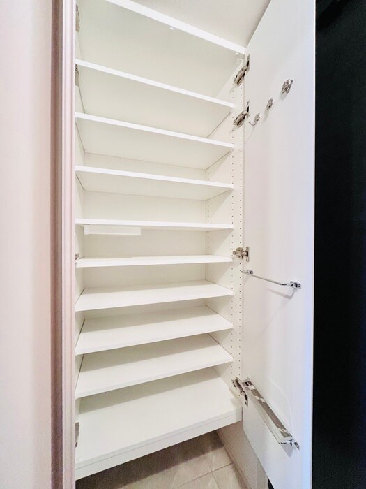 物件内観写真18　(靴箱)