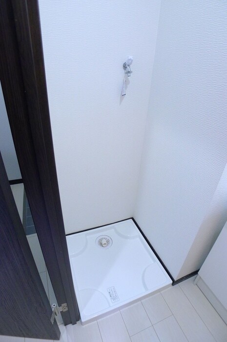 物件内観写真15　(洗濯機置場)