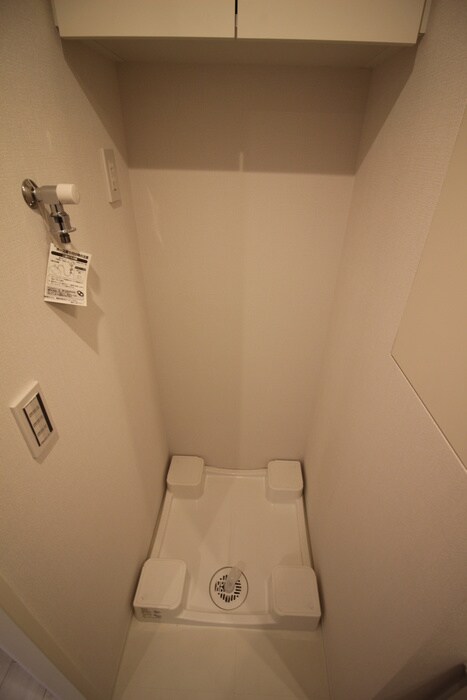 物件内観写真16　(洗濯機置場)