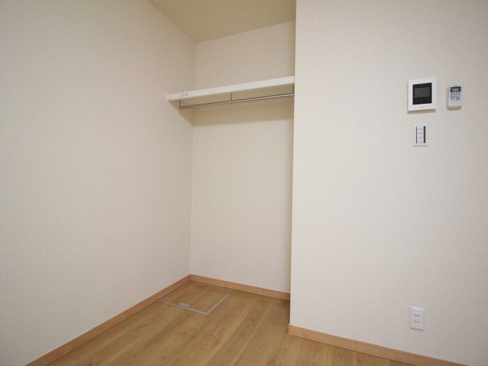 物件内観写真10　(収納)
