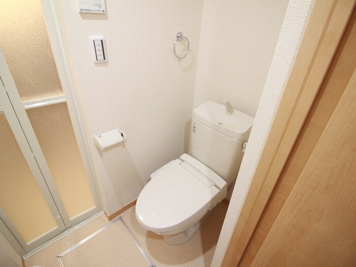 物件内観写真15　(トイレ)