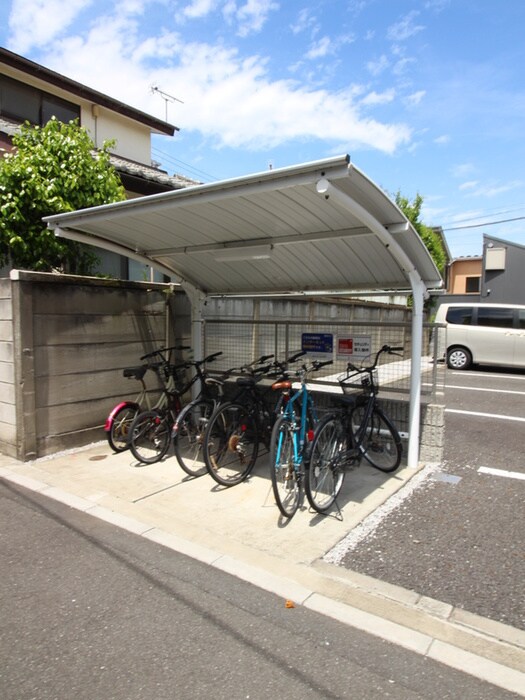 物件外観写真3　(駐輪場)