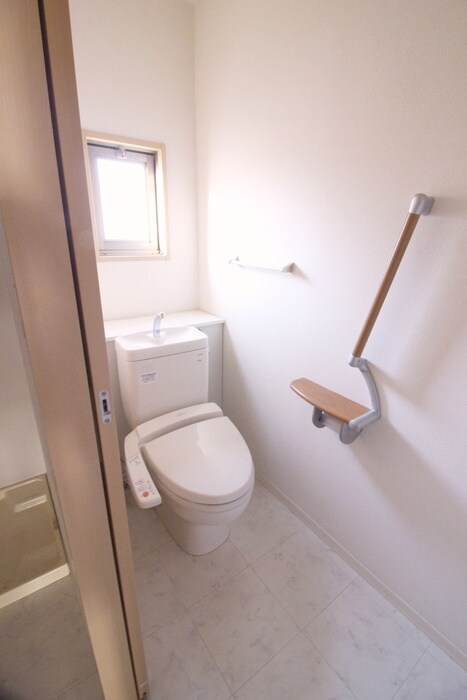 物件内観写真13　(トイレ)