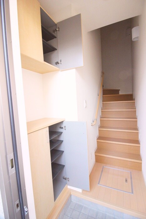 物件内観写真14　(靴箱)