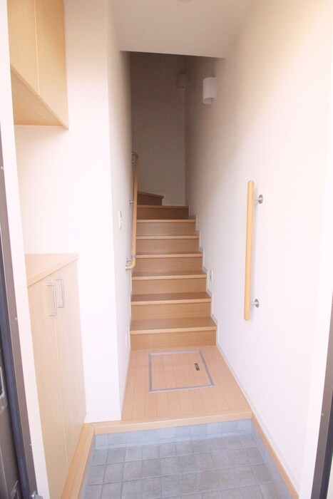 物件内観写真20　(玄関)