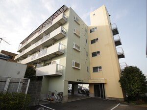 ファミ－ルプラザ外観写真
