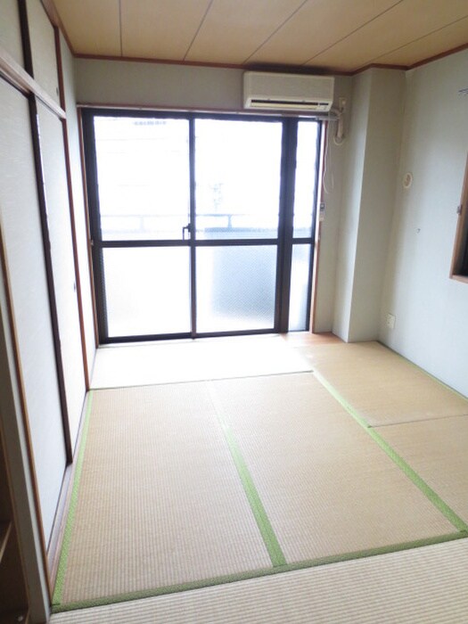 物件内観写真8　(居室)