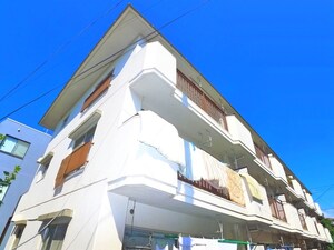 第二新定マンション外観写真