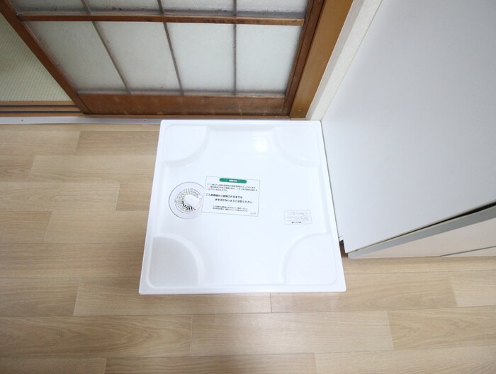 物件内観写真14　(洗濯機置場)