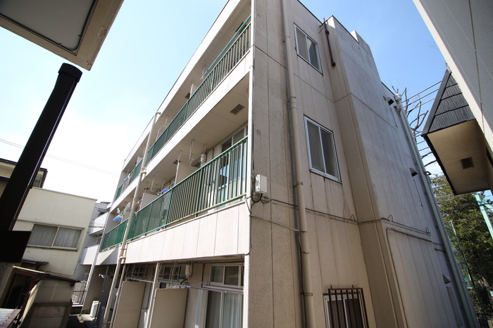 幸信ハイツ
