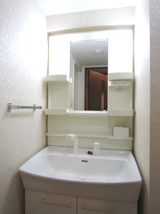 物件内観写真11　(洗面)