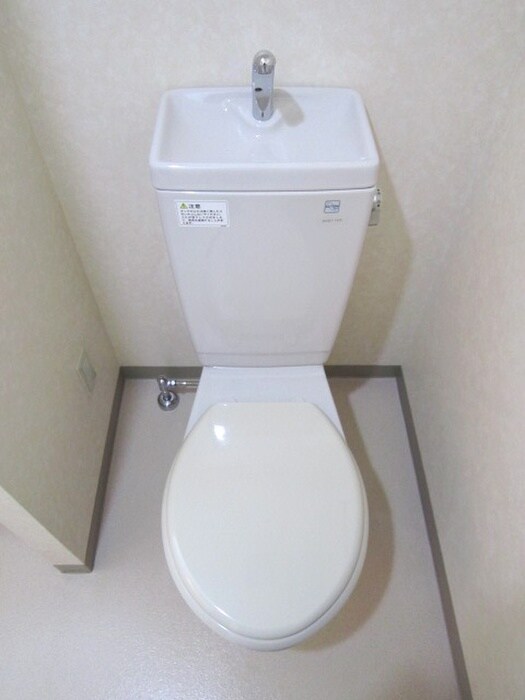 物件内観写真12　(トイレ)