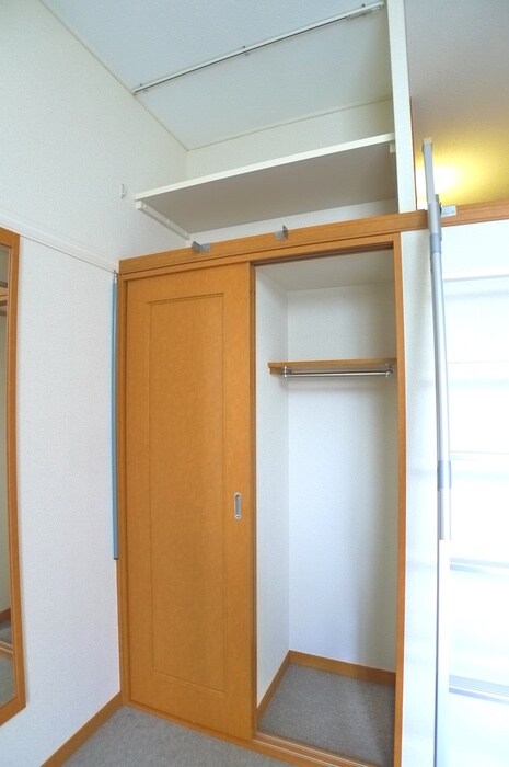 物件内観写真12　(収納)