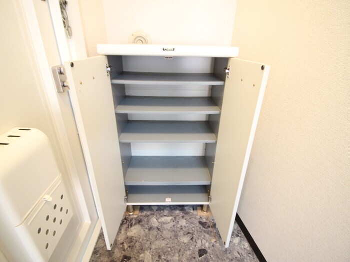 物件内観写真16　(靴箱)