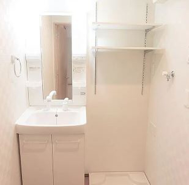 物件内観写真13　(洗濯機置場)