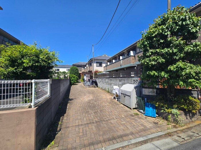 物件外観写真5　(エントランス部分)