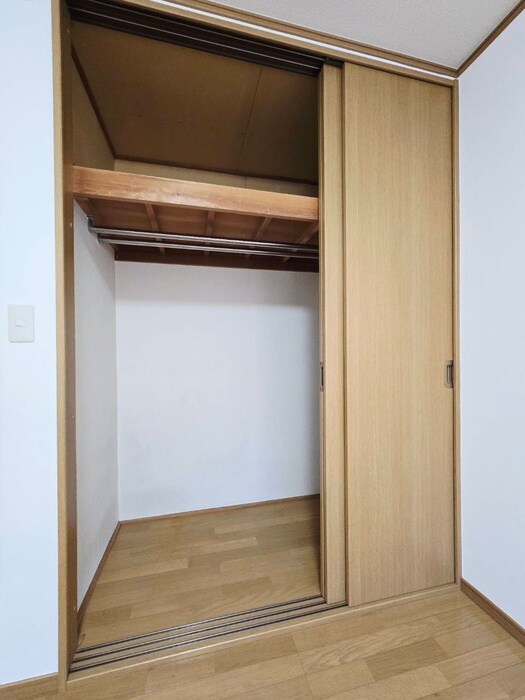 物件内観写真11　(収納)