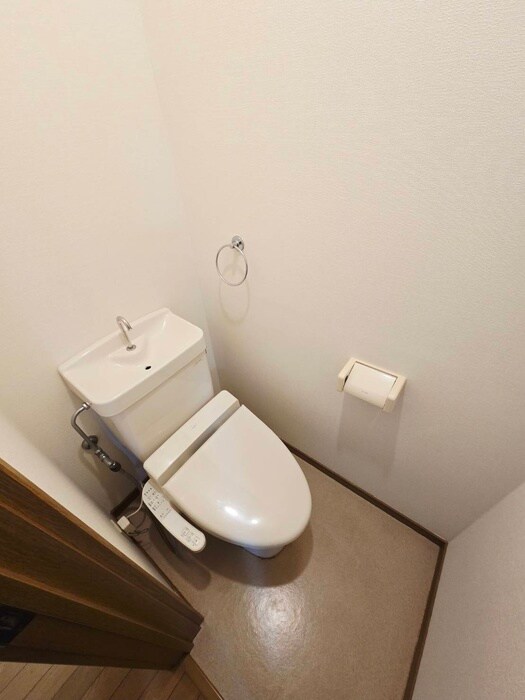 物件内観写真16　(トイレ)