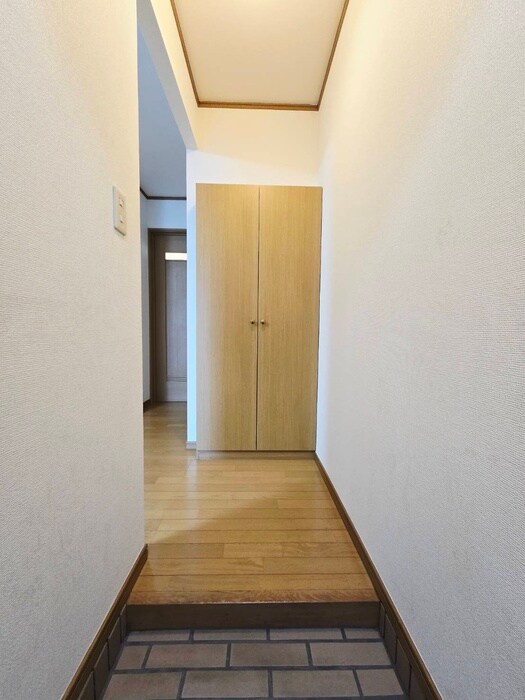 物件内観写真21　(玄関)