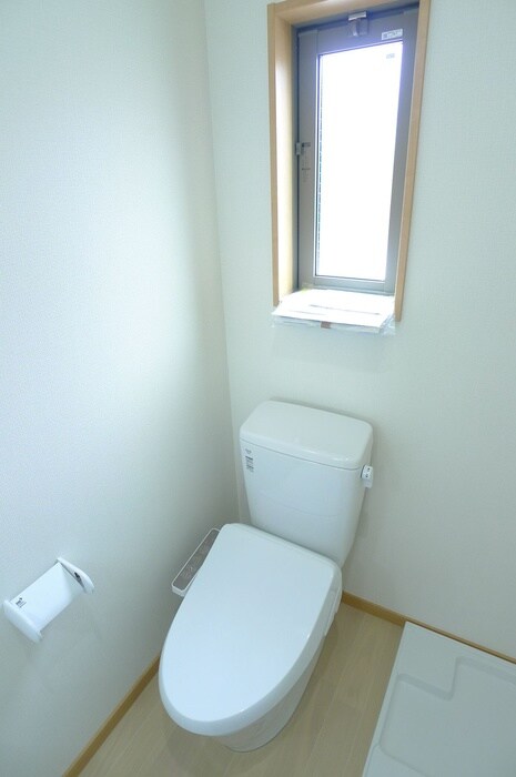 物件内観写真14　(トイレ)