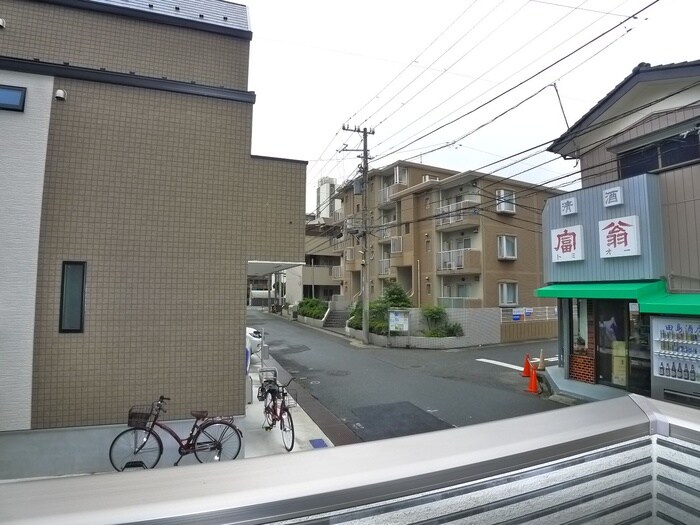 物件内観写真22　(室内からの展望)