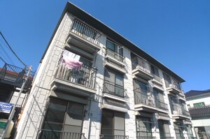 ﾘﾊﾞｰｻｲﾄﾞﾏﾝｼｮﾝ外観写真