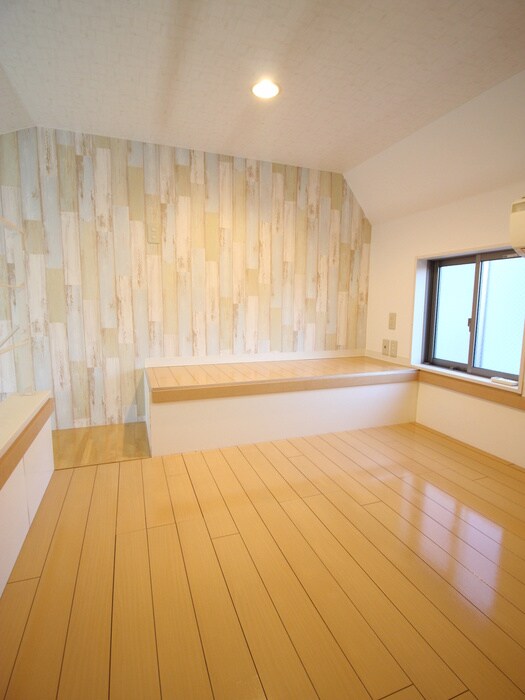 物件内観写真8　(ロフト)