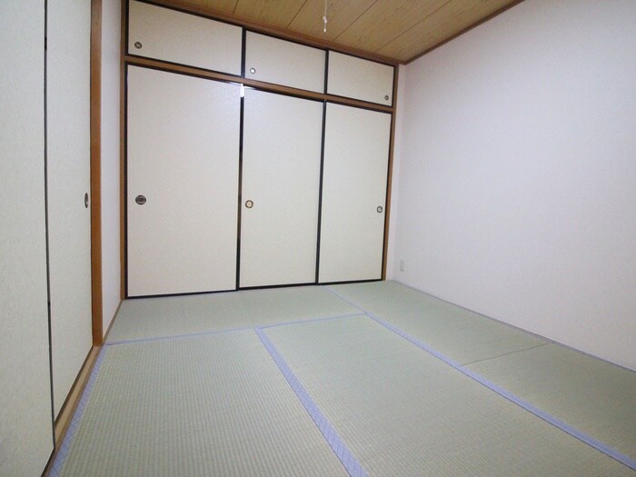 物件内観写真8　(居室)