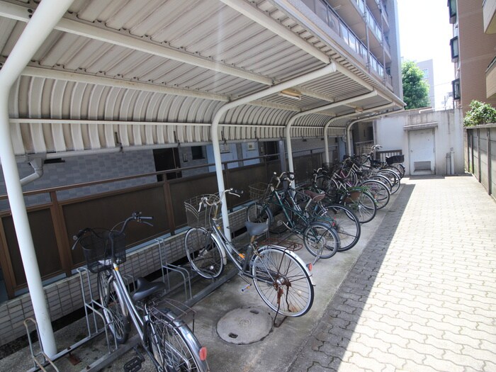 物件外観写真5　(駐輪場)
