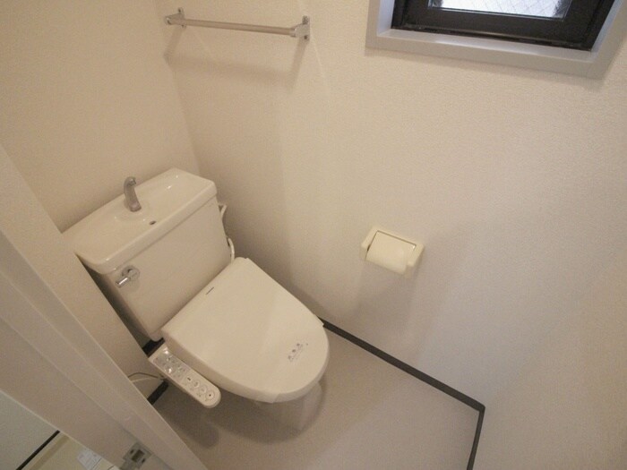 物件内観写真13　(トイレ)