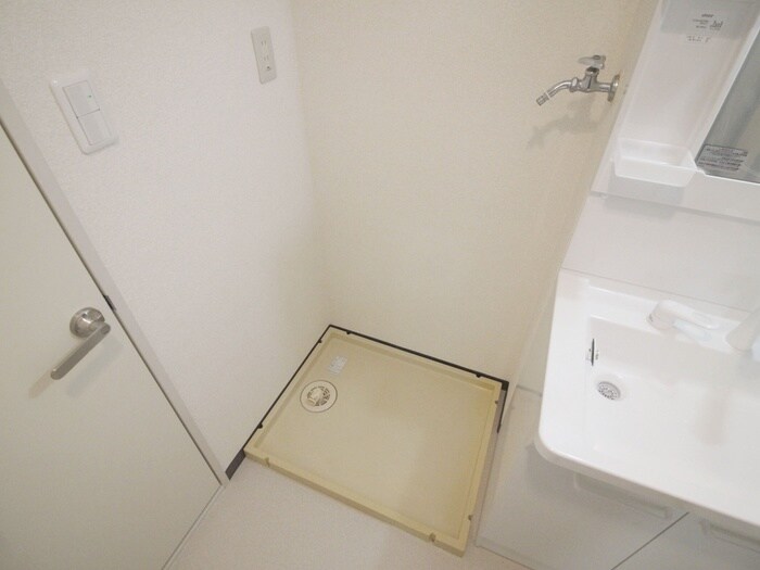 物件内観写真21　(洗濯機置場)