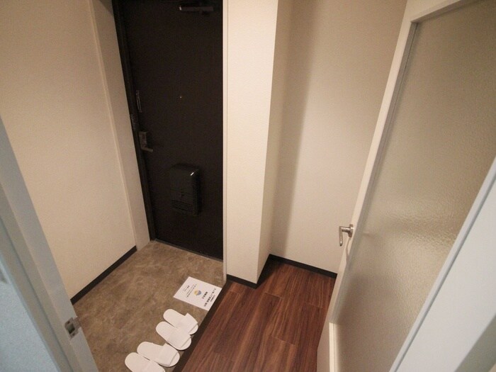 物件内観写真22　(玄関)