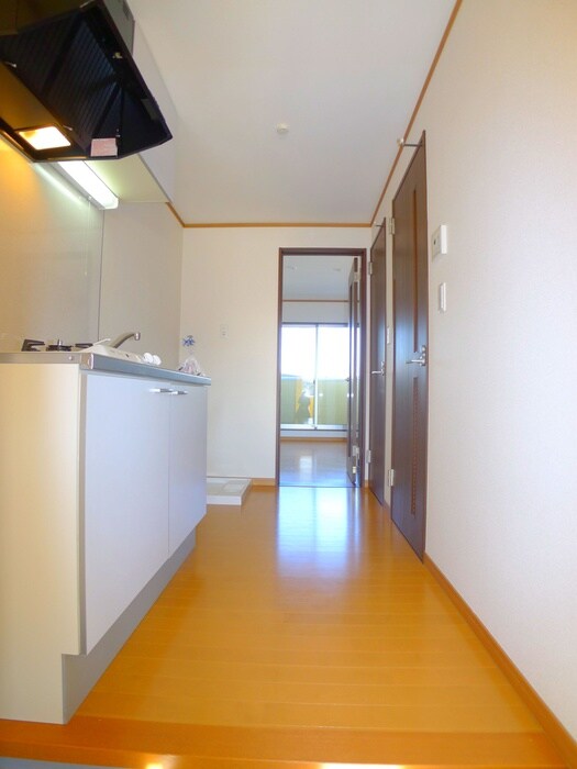 物件内観写真13　(廊下)