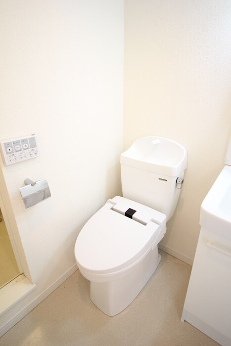 物件内観写真12　(トイレ)