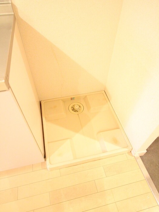 物件内観写真12　(洗濯機置場)