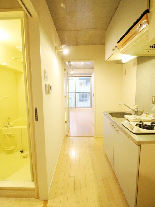 物件内観写真16　(廊下)