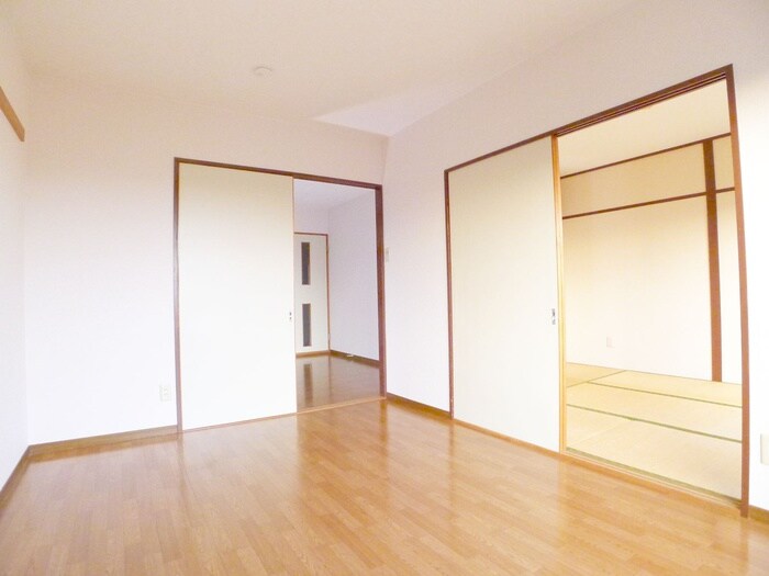 物件内観写真8　(居室)