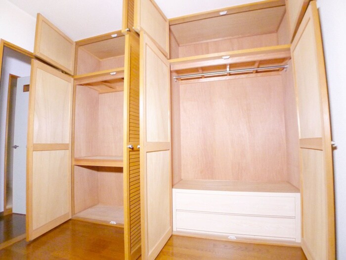 物件内観写真11　(収納)